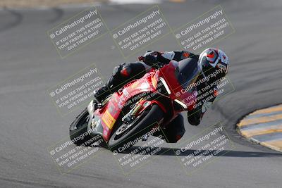 media/Nov-05-2022-SoCal Trackdays (Sat) [[f8d9b725ab]]/Turns 9 and 8 (1050am/